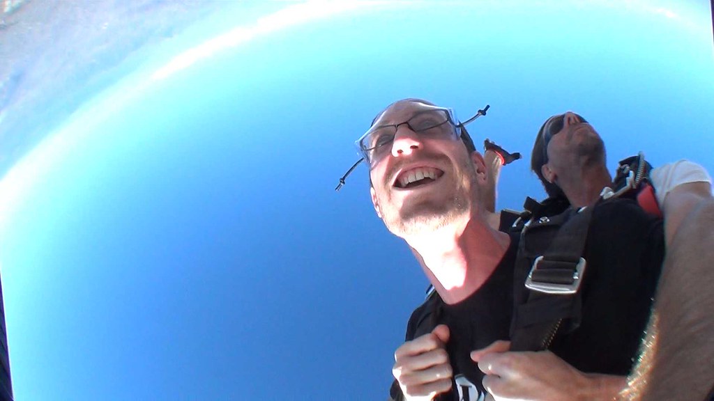 Skydiving in San Diego