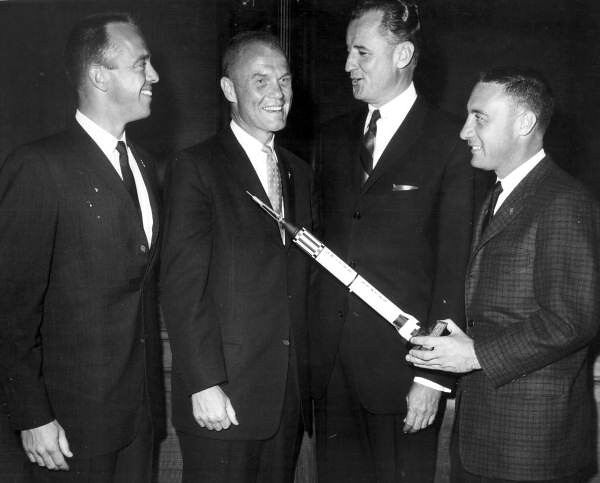 Astronauts Scott Carpenter, John Glenn, and Gus Grissom wi… | Flickr