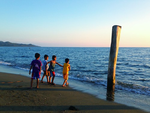 beach kids bay fishing sand lenareh uploaded:by=flickrmobile flickriosapp:filter=nofilter paluanoccidentalmindoro