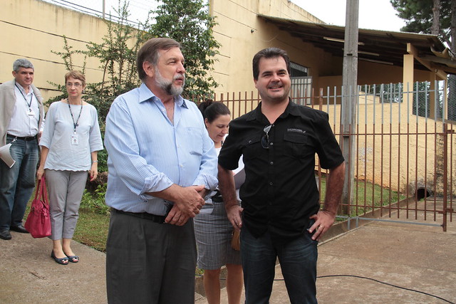 Em visita ao Colégio Estadual Ivo Leão, em Curitiba