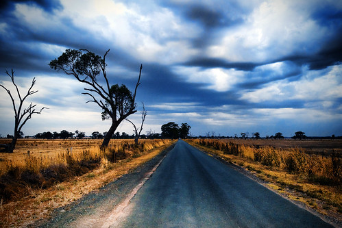 Storm over dry, dusty fields | Dry, Dry Earth - by Olius Bri… | Flickr