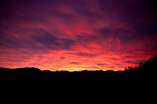 IMG_0487_low by ge_dub, panorama tramonto cielo viola rosso orizzonte