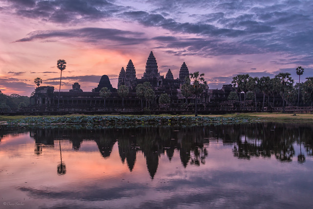 Ancient Imperial Heart || Antiguo Corazón Imperial (Angkor Wat at sunrise)