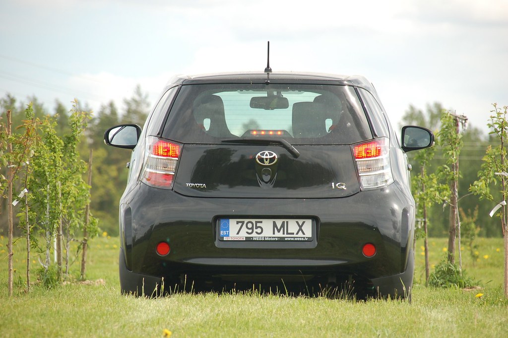 Image of Toyota iQ 2009 25