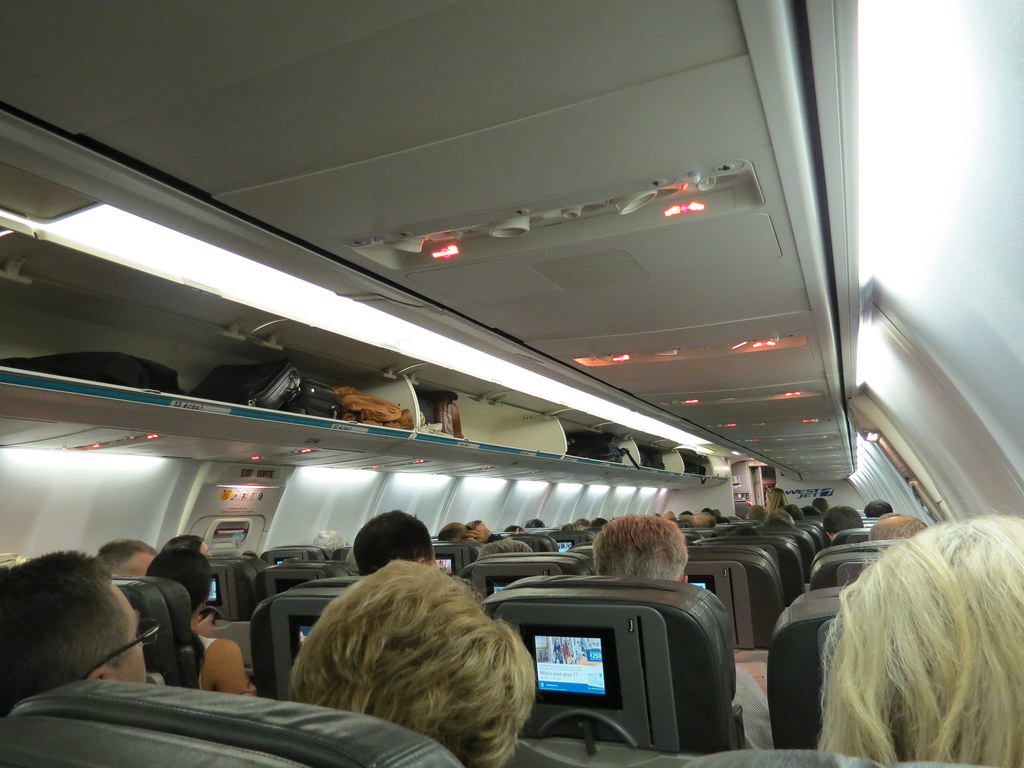 Westjet Boeing 737 700 Plane S Cabin A Full Flight To Las
