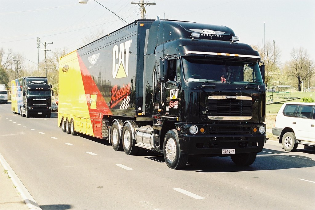 Freightliner, Cat Racing | Bathurst, Oct 2002 | Mike Cornwall | Flickr