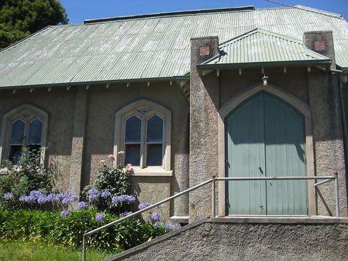 St Paul's Church of England – Corner Victoria Road and Clarence Street, Loch | by raaen99