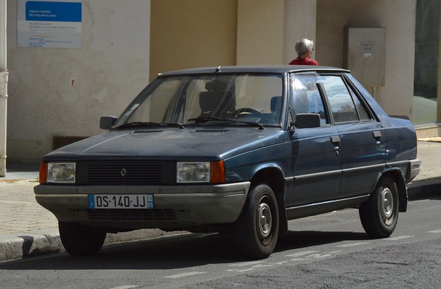 18/07/1983 Renault 9 I 1.4 60 DS-140-JJ (85) - 22 juillet 2016 (Rue Max Richard - Angers)