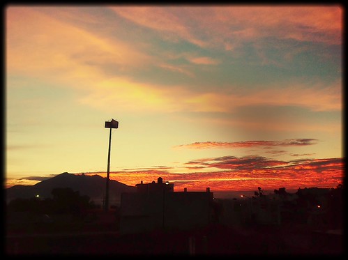 Amanecer con publicidad by Laura Lyle, uploaded:by=flickrmobile flickriosapp:filter=salamander salamanderfilter