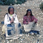 20 Tibet Manasarovar pelgrims, uitrusten na prosternaties