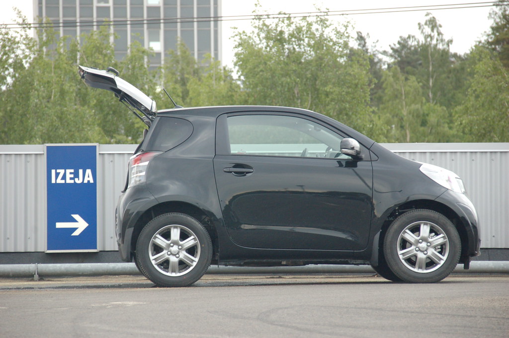 Image of Toyota iQ 2009 46