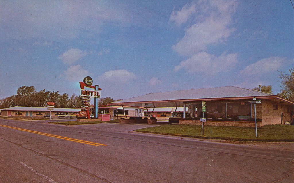 Додж сити. Додж-Сити штат Канзас. Тротуар America в Motel. Додж Сити Канзас фото. Roadside Motel.