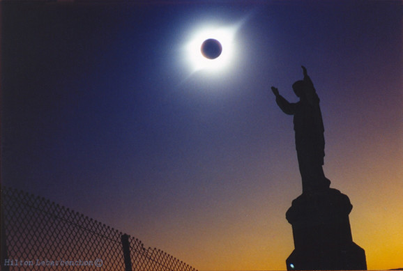 Eclipse Solar / Sun's Eclipse - Laguna, Santa Catarina / Brasil / Brasil. Repostagem