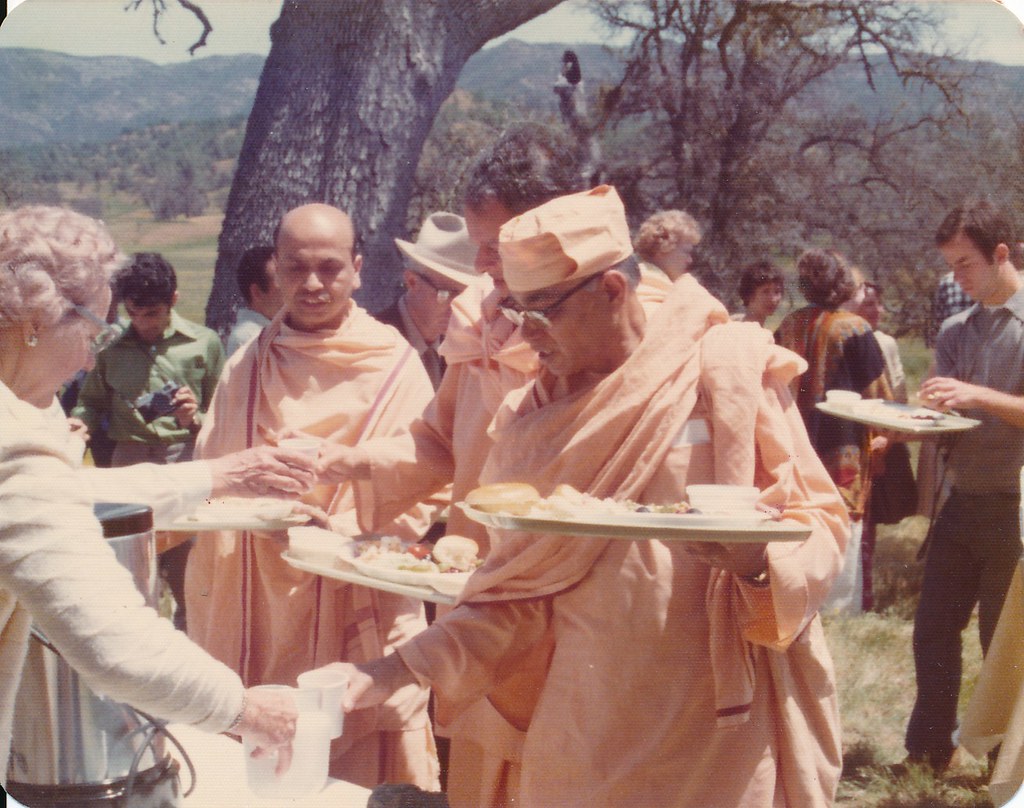 Shanti Ashram Swami Prabuddhananda Swami Chidrupananda Swami Swahananda Swami Shraddhananda