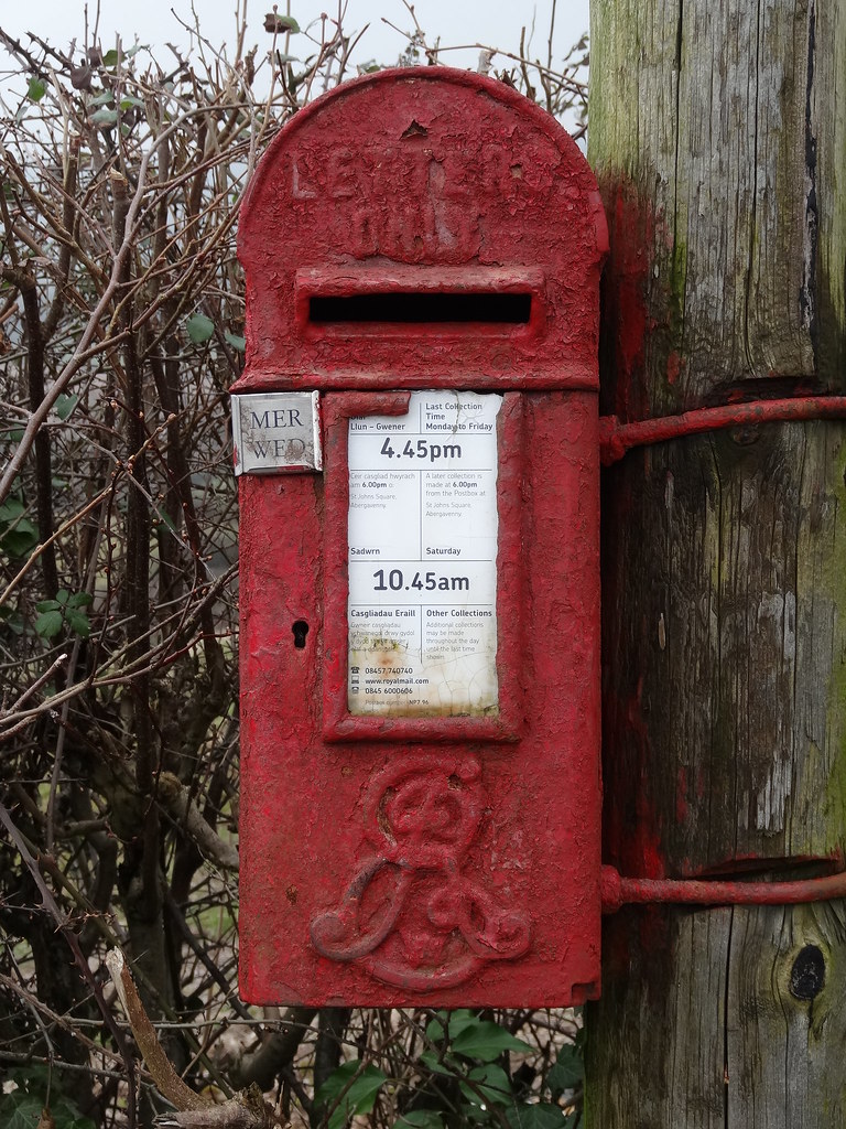 E VII R Post Box, B4347, Abergavenny 20 March 2013 | Flickr