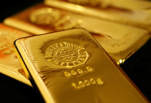 Gold Prices Finish Higher