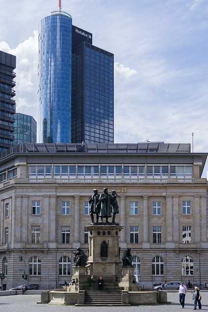 Deutsche Bank & Main Tower