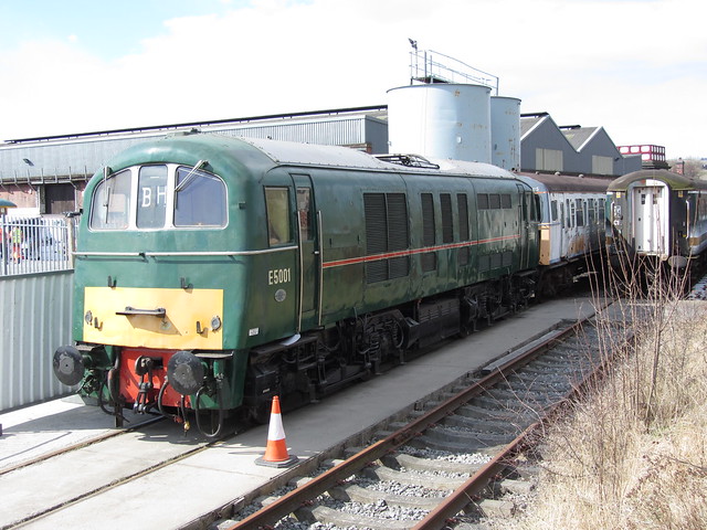 Class 71 E5001 at Barrow Hill during The Southern Saturday Event 30/03/13