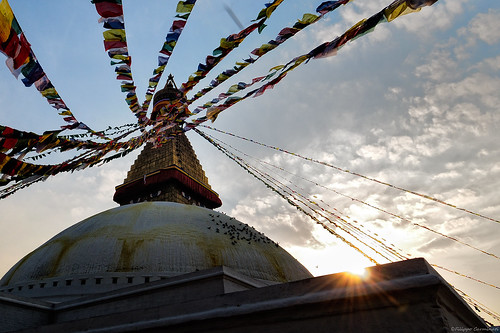 nepal sunset tramonto prayerflags buddhisttemple boudhnathstupa