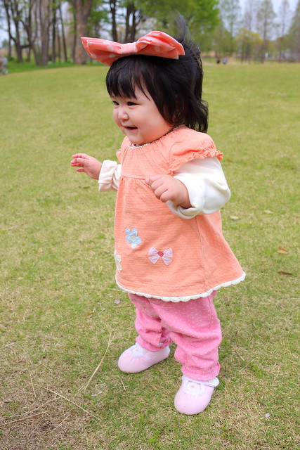 9 months old baby walking