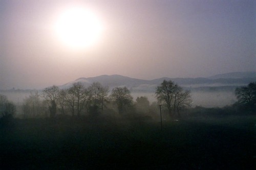 sun mountain tree fog landscape greece orientation c200 agrinio photospecs βουνό τοπίο ήλιοσ δέντρα ομίχλη αγρίνιο