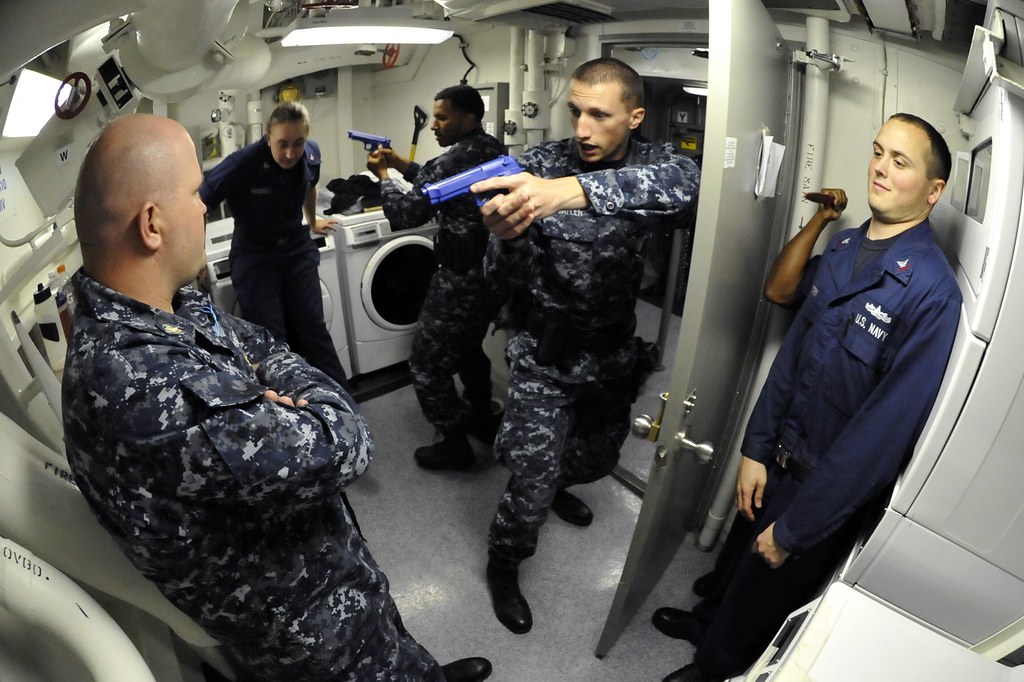 USS Jason Dunham (DDG 109)_130211-N-XQ375-100 | 130211-N-XQ3… | Flickr