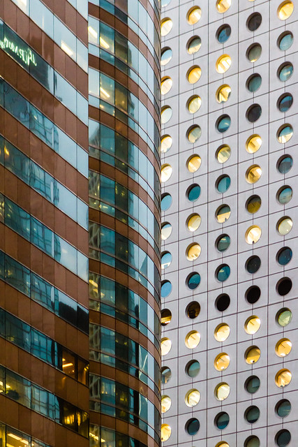 “曲線與圓點: 交易廣場與怡和大廈 Curves vs Dots: Exchange Square vs Jardine House” / 香港金融建築之形 Hong Kong Financial Architecture Forms / SML.20130326.7D.36607