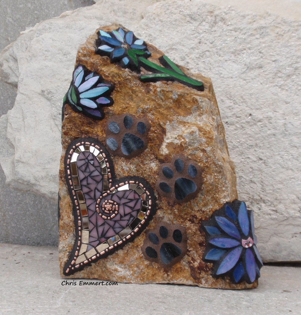 Mosaic Art Pet Memorial Stones