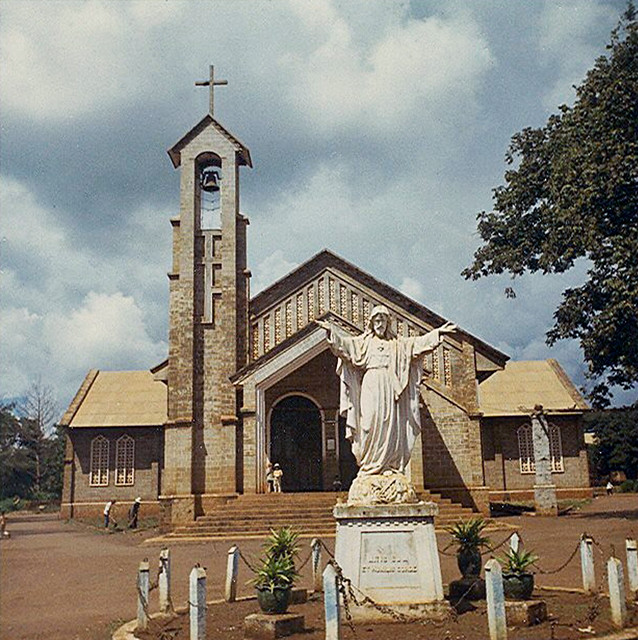 170[1] Ban Me Thuot Catholic Cathedral - Nhà thờ Chánh tòa Giáo phận BMT 1969