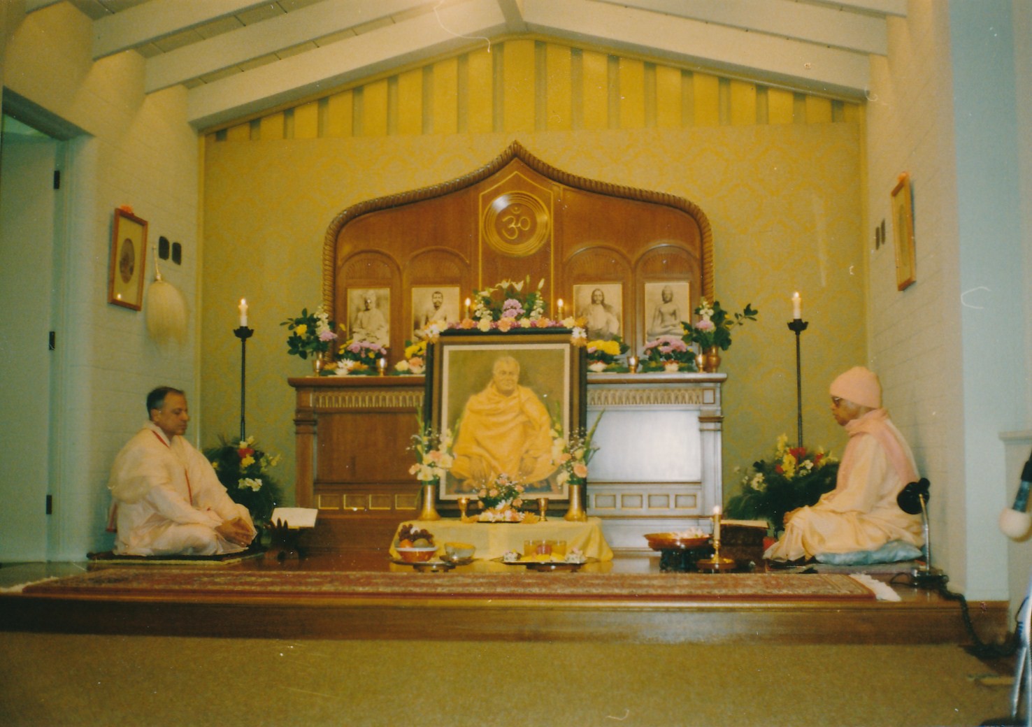 Swami Prapannananda Swami Shraddhananda Swami Shivananda Puja