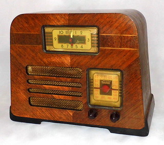 Vintage Philco Transitone Clock Radio, PT-69, AM Band Only… | Flickr