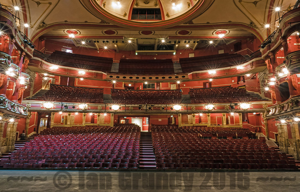 Theater vocabulary. Bristol - Hippodrome. Stalls в театре. Dress circle в театре. Места в театре по английски.