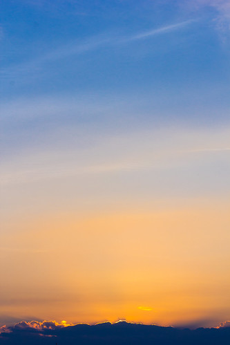 Sunset by Pedro Wolf, blue sunset pordosol sun color beautiful vertical azul clouds canon transition 85mm18 60d flexfotogr