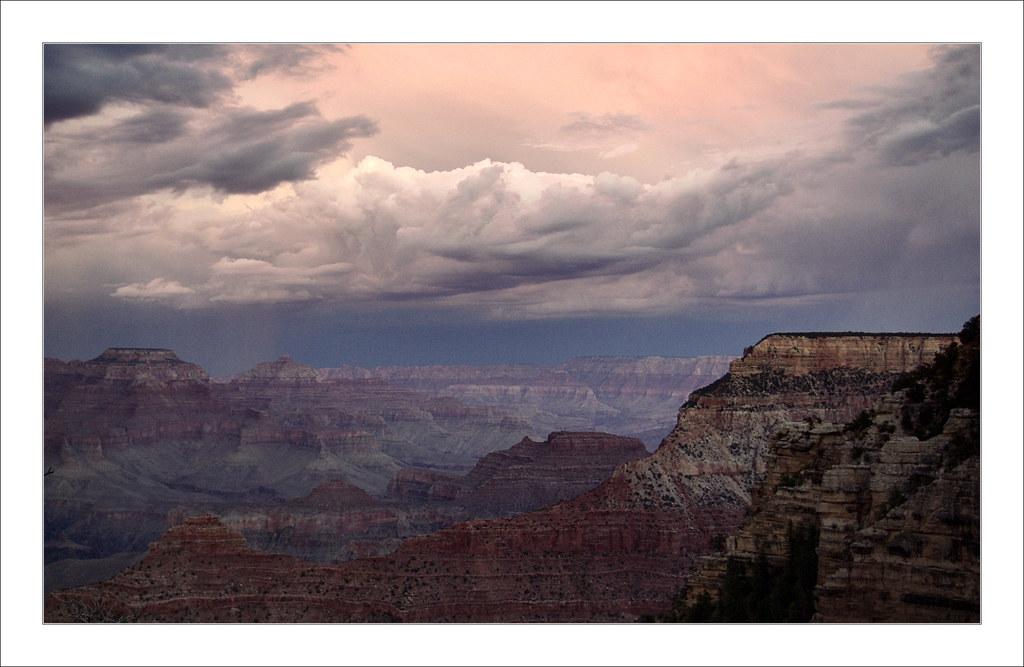 Orage sur le Grand Canyon / USA