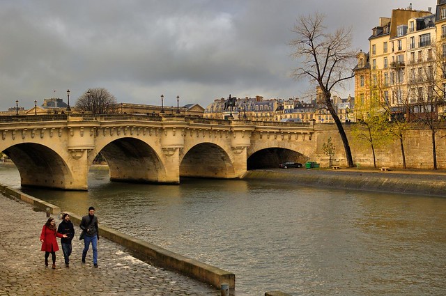 Paris : Pont Neuf / Quai des Grands Augustins