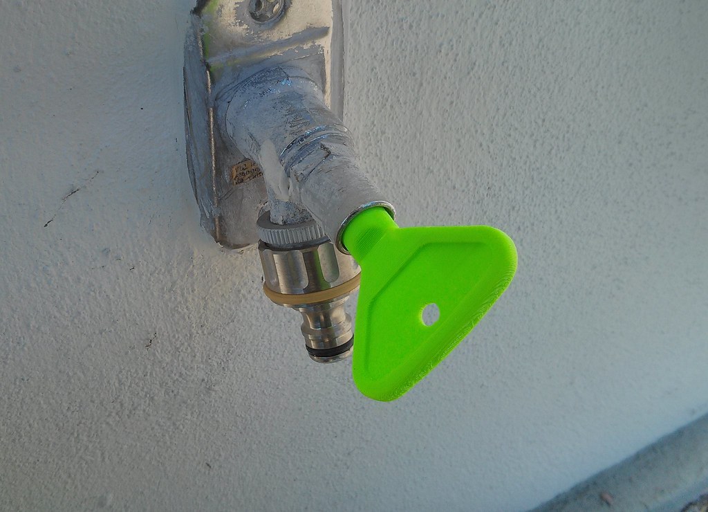 Key For Outdoor Water Faucet V05 The 3d Printer Makerbo Flickr