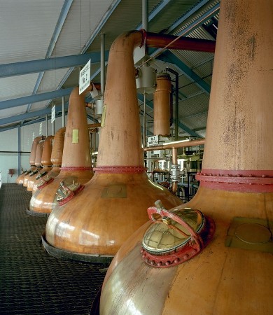 industry scotland still argyll whiskey 1999 islay alcohol copper whisky production canmore distillery laphroaig distilling rcahms sc922935