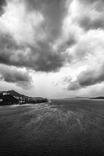 “風暴怒雲 Cloudscape before the storm” / 寧 Serenity / SML.20130430.6D.03715.BW | by See-ming Lee (SML)