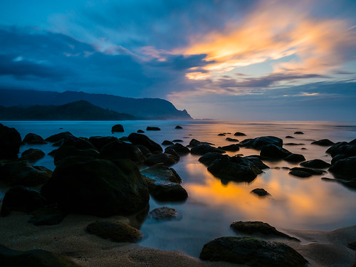 break kauai spring hawaii sunset seascape landscape ocean beach water sky sea mountain rock dusk bay