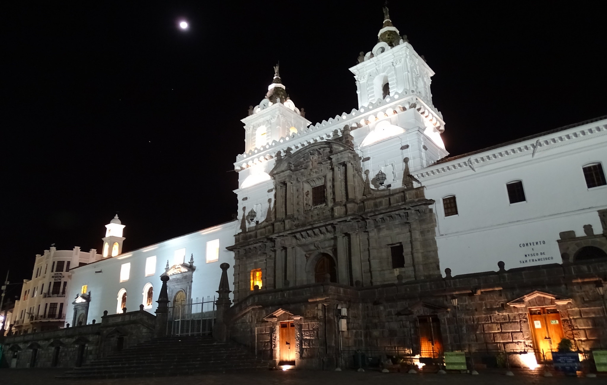 Fotos y vídeos de Iglesias de Quito - Ecuador - Templos católicos -