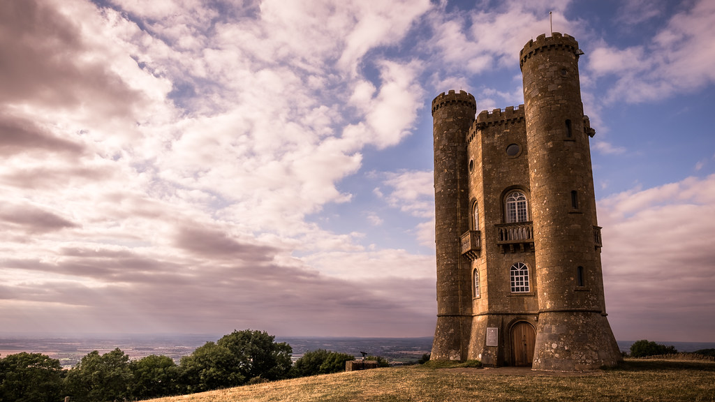 The Broadway tower - Broadway, United Kingdom - Travel photography
