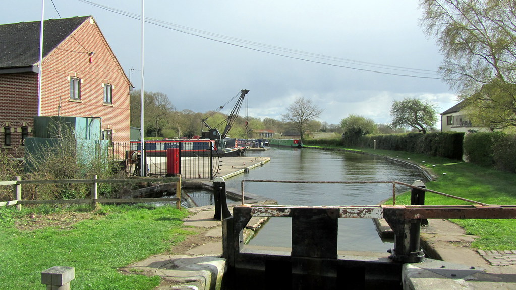 staffordshire and worcestersire canal