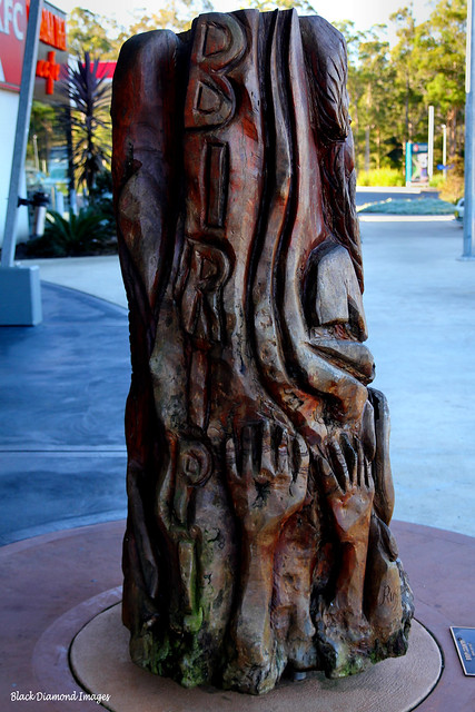 Biripi Country Wood Sculpture at the Caltex Taree Service Centre, Pacific Highway, Mid North Coast, NSW