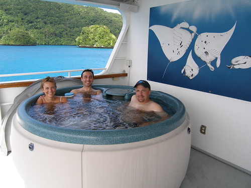 Palau Hot tub