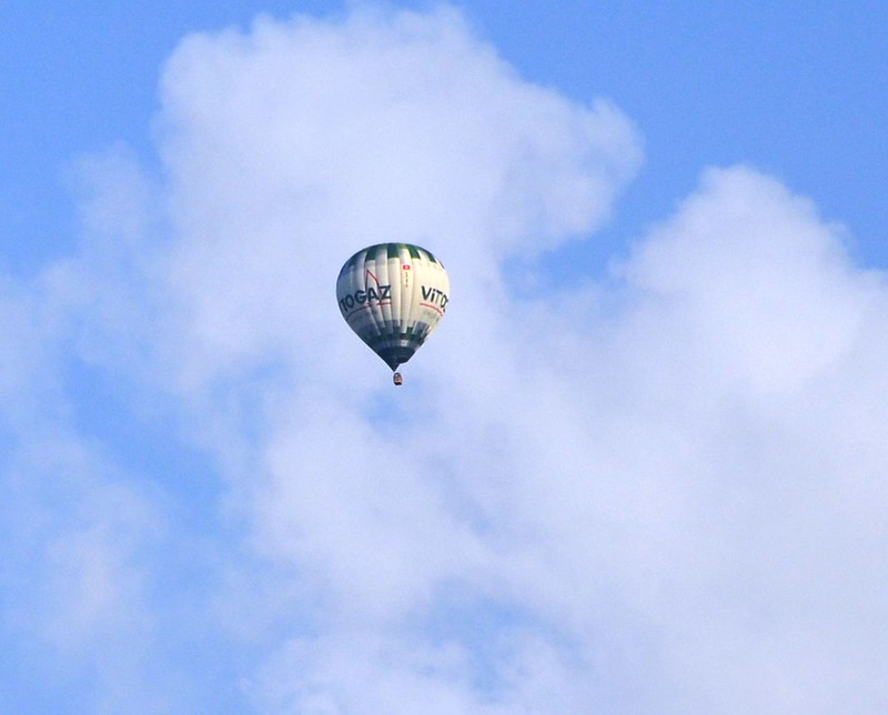 Balloon over Feldbrunnen