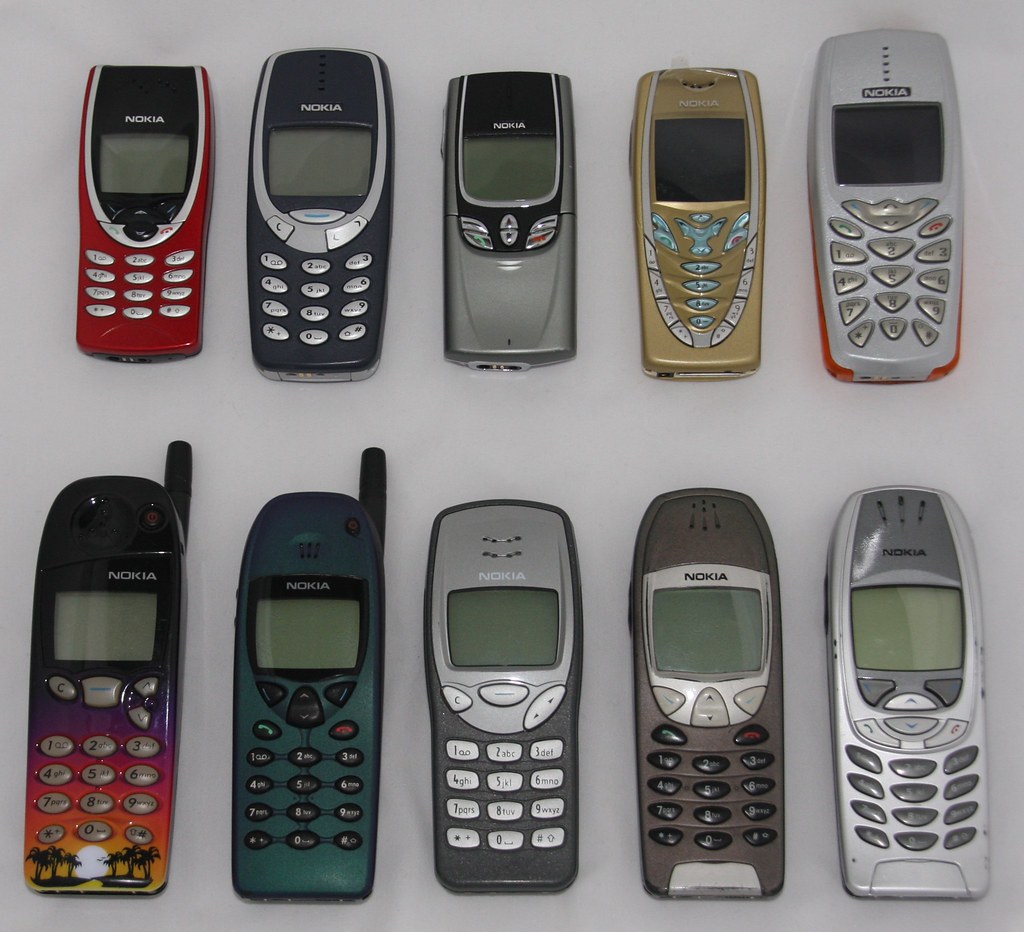 Мобильные 2000 годов. Сименс нокиа 3310. Сотовый 2000 Nokia. Кнопочный нокиа 2000х. Nokia 3210 3310 3510.