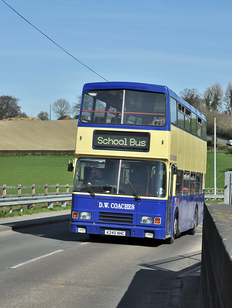 d-w-coaches-leyland-d-w-coaches-of-chesterfield-own-k-flickr