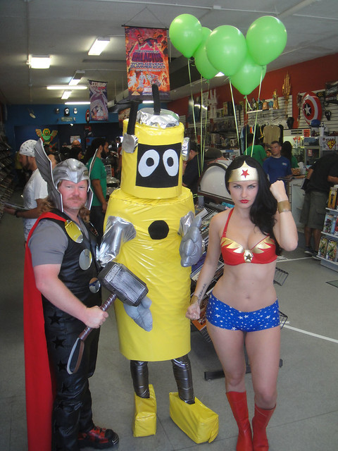 Free Comic Book Day 2012 - Thor, Plex, and Wonder Woman