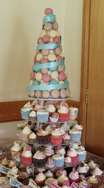 macaron tower cupcakes