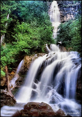 mountain nature water montagne alpes landscape nikon waterfalls paysage cascade eauxvives d90 chutesdeaux